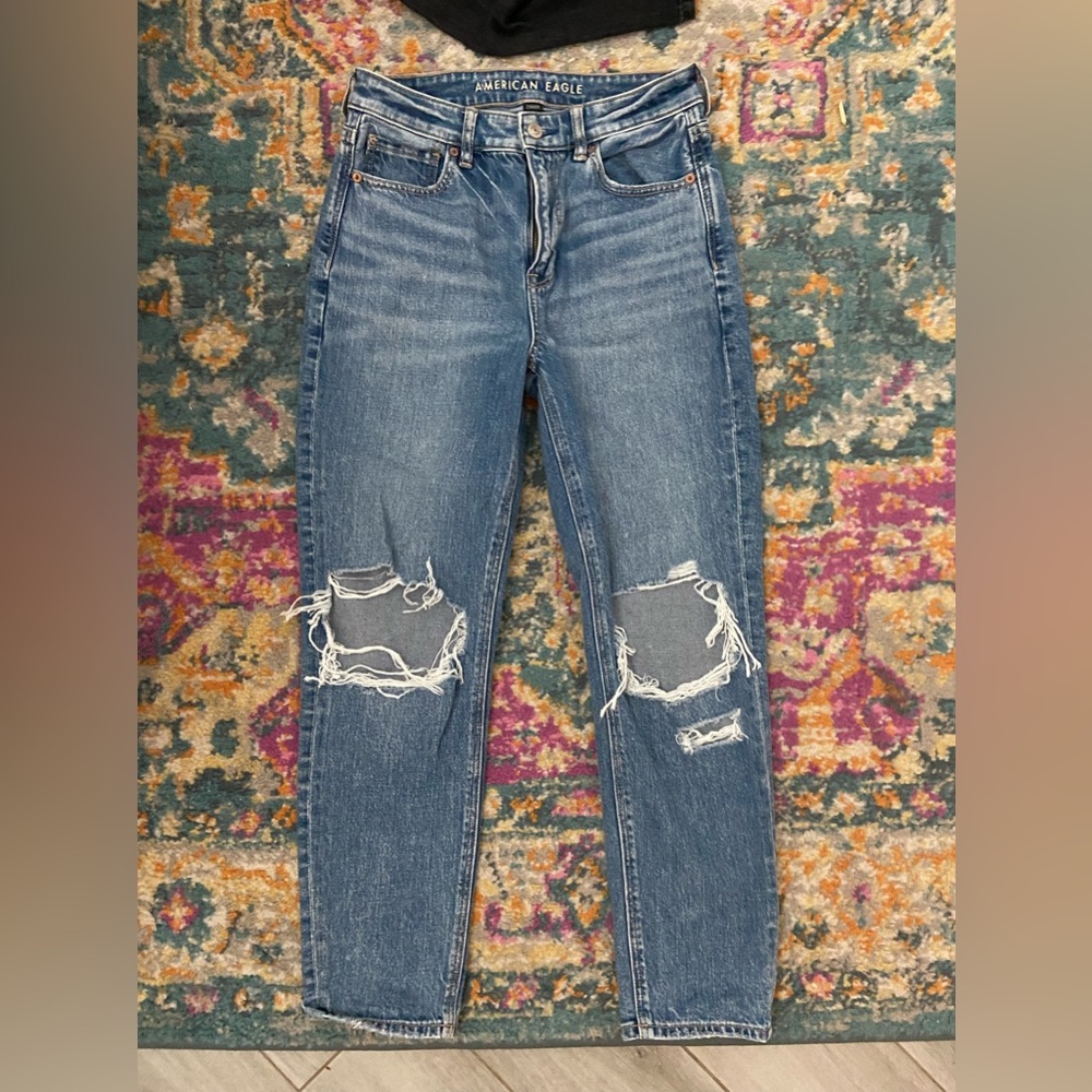 American eagle size 4 mom jeans